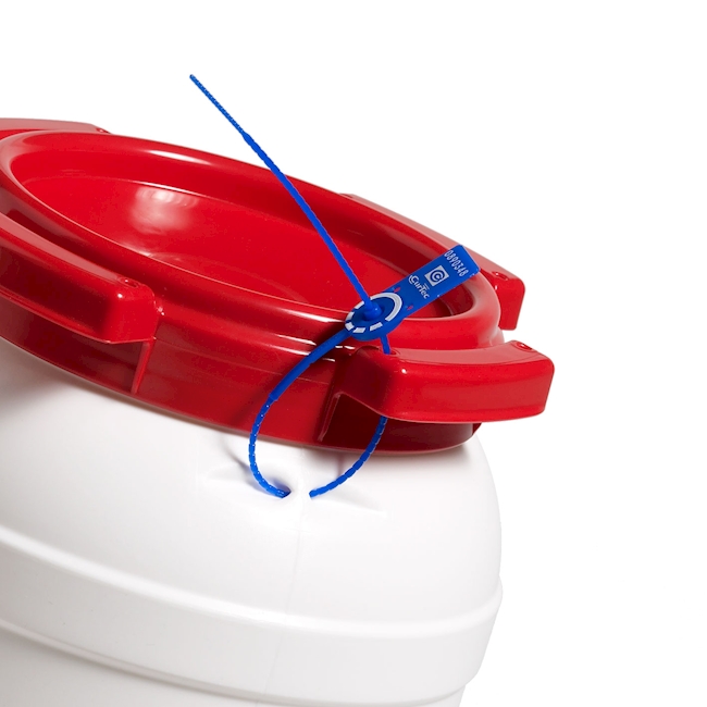 Languette de scellage pour fûts à col large